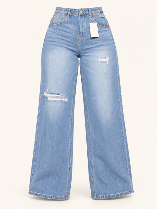 Jeans rectos en denim claro con detalles destroyed